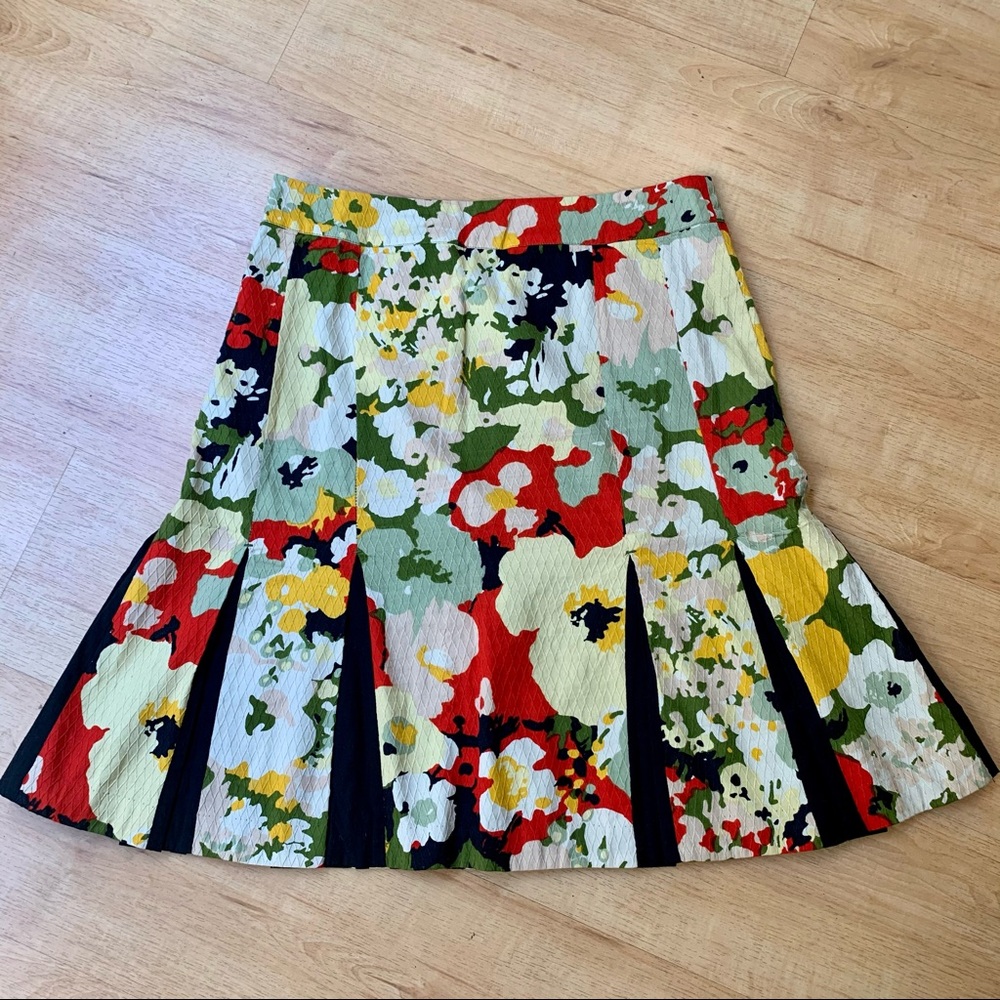 VIOLET skirt Floral Fit Pleats Vibrant red green 6